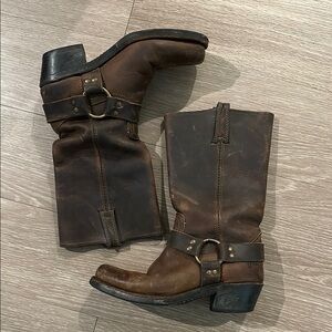 Frye Harness 12R Leather Boots – Distressed Brown Moto Western